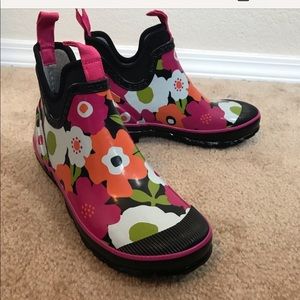 Harper spring flower bogs